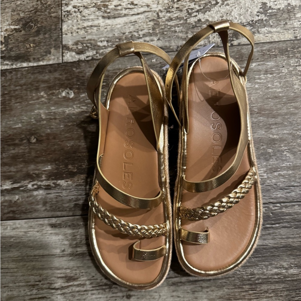 Aerosoles platform sandal NWT size 6